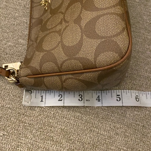 Coach Signature Crossbody - Picture 8 of 8